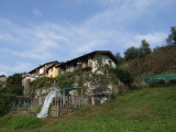 Kleines Haus mit kleinen Garten in Bieno Lago Maggiore