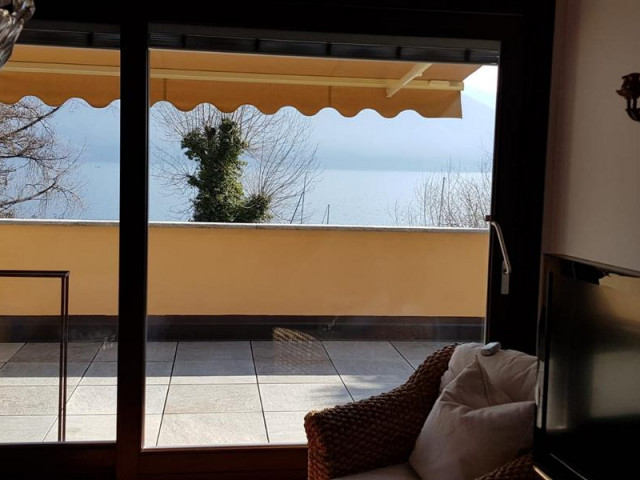 Ghiffa Villa mit See Zugang zum Lago Maggiore, diversen Parkplätzen und schönem Garten