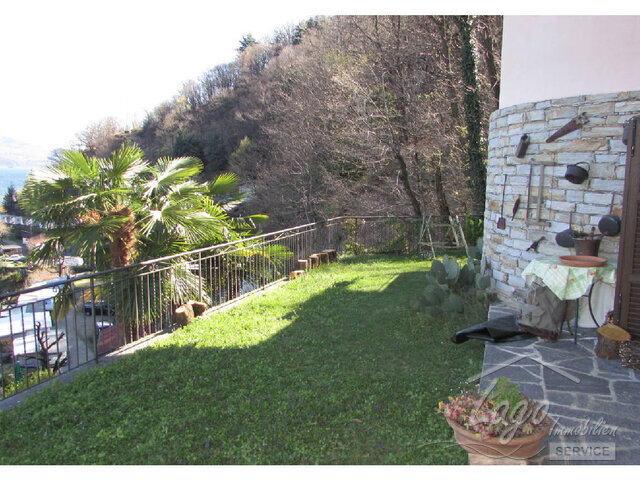 Cannobio Ortsteil Nizzolino / Sant Agata freistehende Villa mit grossem Garten und wunderschöne Sicht auf den Lago Maggiore