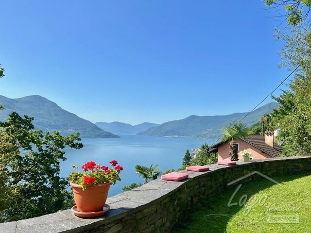 Ronco sopra Ascona Charmante Villa mit unglaublicher Sicht, Pool und Garten