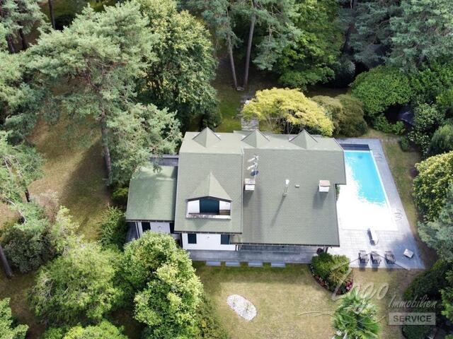 Ranco Lombardie Bezauberndes Villa mit großem Park und beheiztem Pool