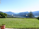 Cadegliano ( Nähe Ponte Tresa ) Zweizimmerwohnung mit schöner See Sicht auf den Lago di Lugano.