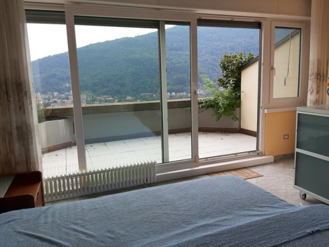 Cannobio renovierte Wohnung mit herrlichen Blick auf Cannobio und den Lago Maggiore mit grossem Pool
