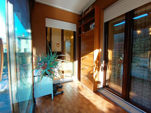 Ortschaft Baveno komfortable ca.100m² grosse Wohnung mit Seesicht und Garten und zwei Garagen